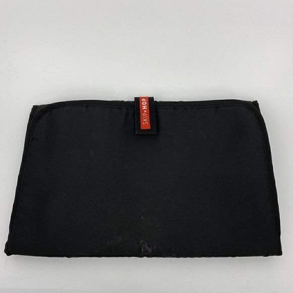 Skip Hop Diaper Bag Black Chelsea Downtown Satchel Gold Hardware Baby Pockets - Picture 11 of 12